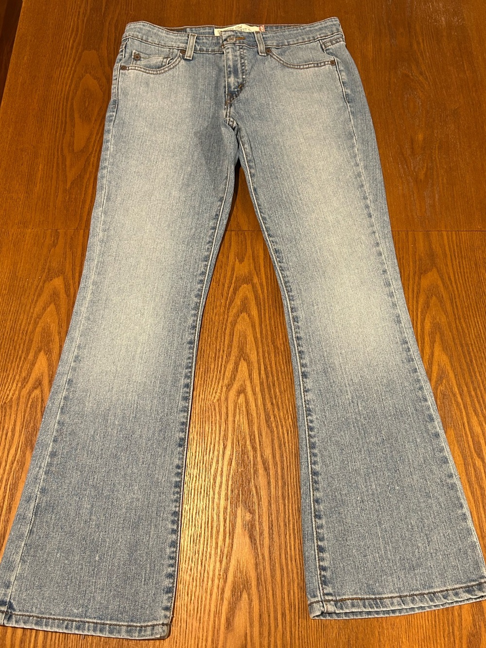 Levi’s Vintage lowrise Y2K 518 superlow bootcut size 9 short